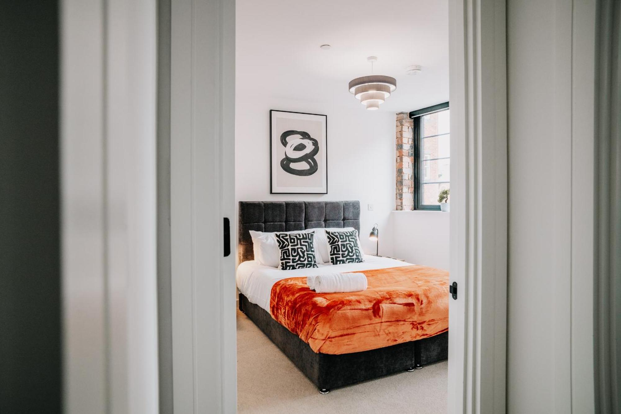 Stunning Grade Ii Pad, Families, Contractors, Fast Wifi Birmingham